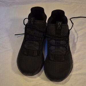 ON Women's Black Athletic Shoes
